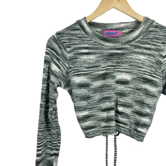 NWOT Edikted Medina Knit Open Back Cropped Sweater in Grey/White Size L - Picture 6 of 16